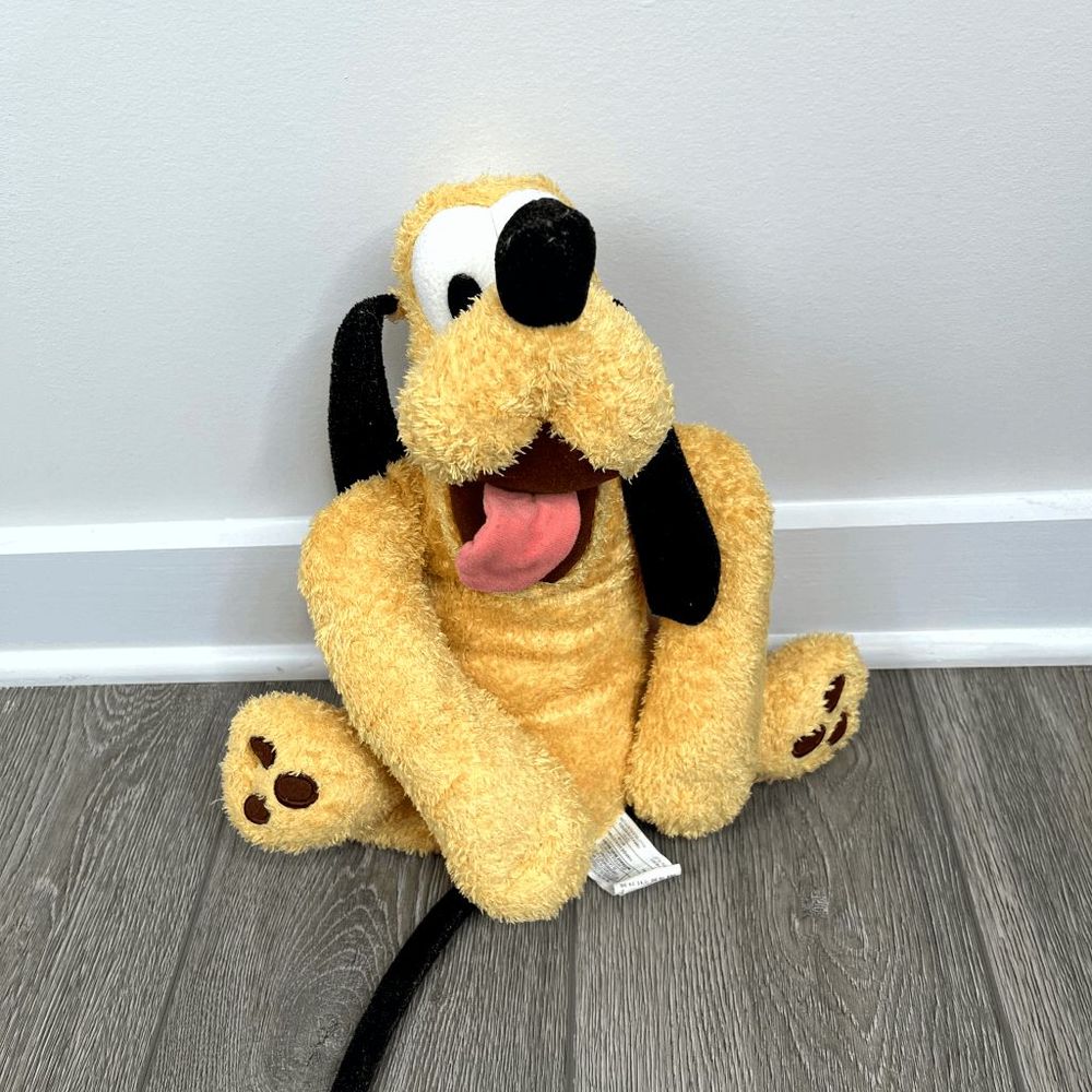 Disney Store Pluto 16" Goofy Stuffed Animal‎ Plush